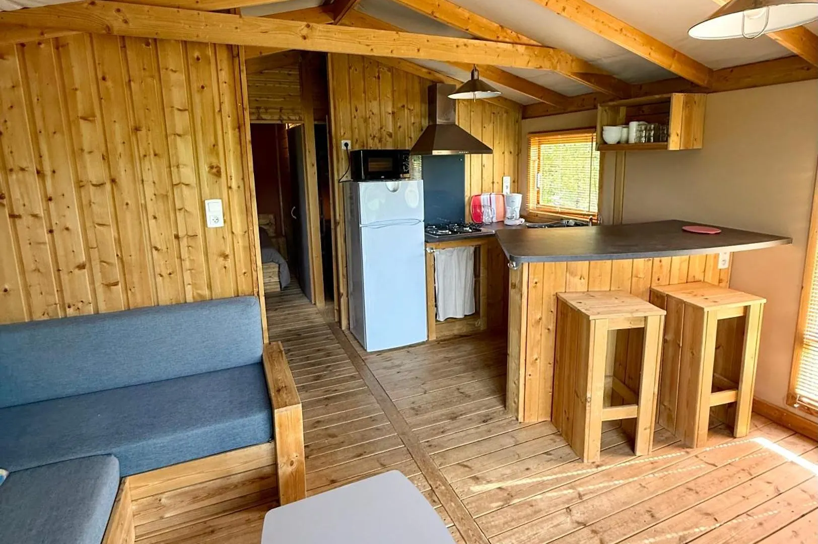 Camping Hotel Domaine De La Faurie Séniergues Francia